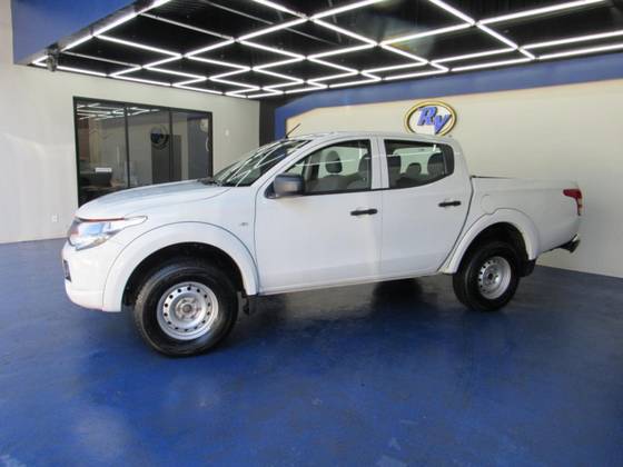 MITSUBISHI L200 TRITON 2.4 16V TURBO DIESEL GL CD 4X4 MANUAL